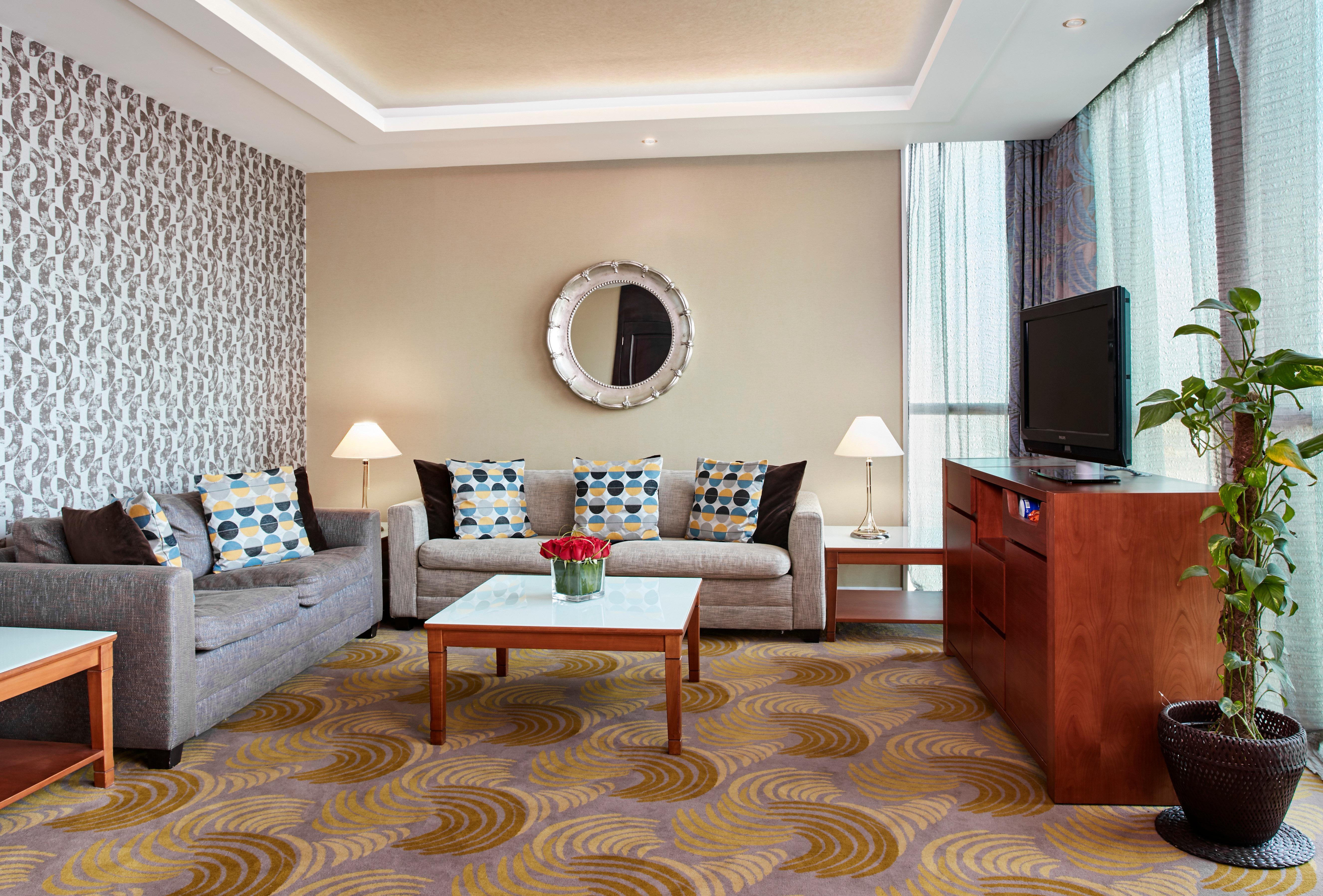 Holiday Inn Kuwait Al Thuraya City, an IHG Hotel Kuwait City Bagian luar foto