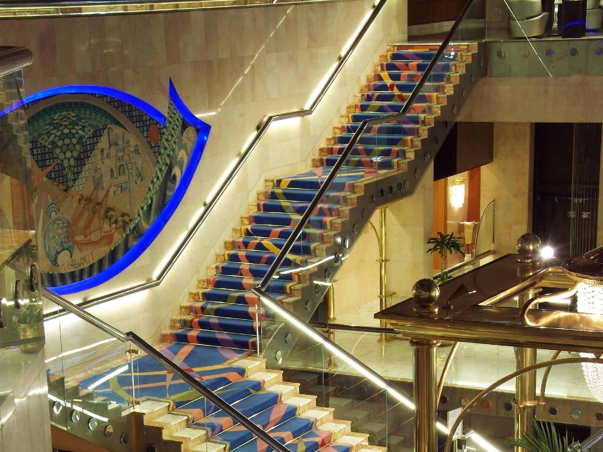 Holiday Inn Kuwait Al Thuraya City, an IHG Hotel Kuwait City Bagian luar foto
