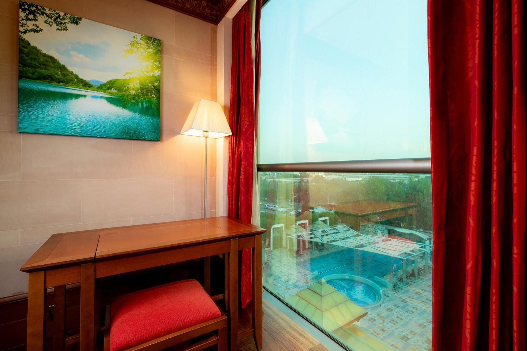 Holiday Inn Kuwait Al Thuraya City, an IHG Hotel Kuwait City Bagian luar foto
