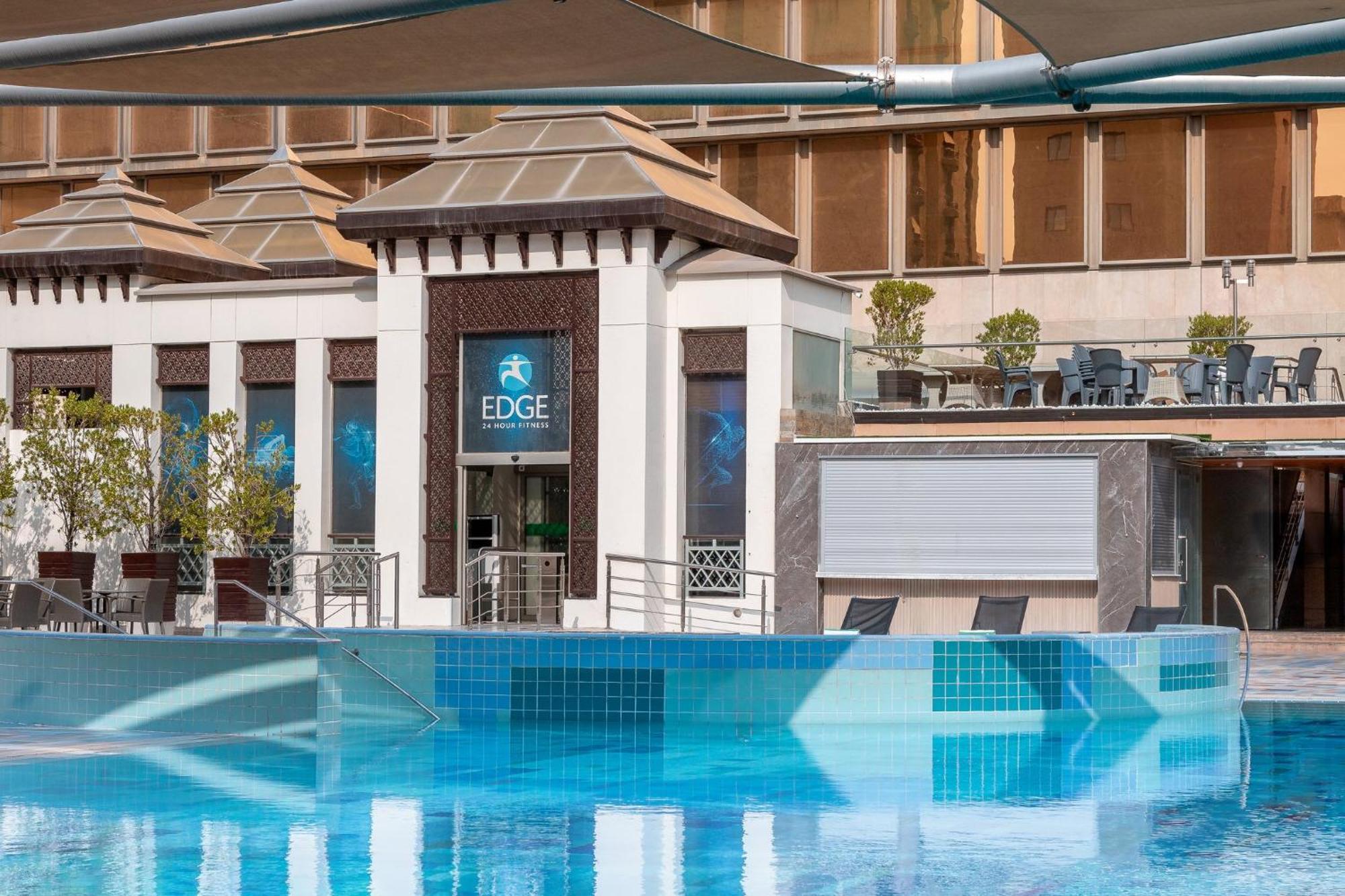 Holiday Inn Kuwait Al Thuraya City, an IHG Hotel Kuwait City Bagian luar foto