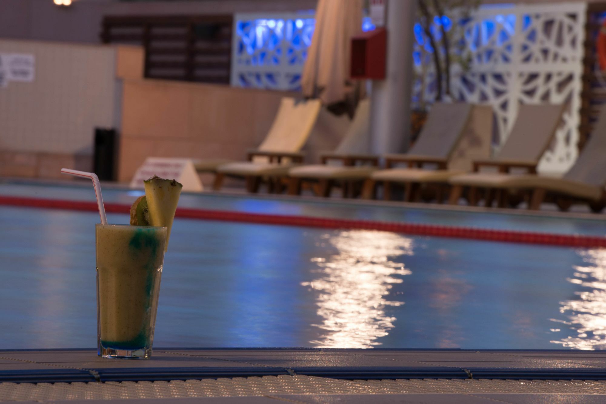 Holiday Inn Kuwait Al Thuraya City, an IHG Hotel Kuwait City Bagian luar foto